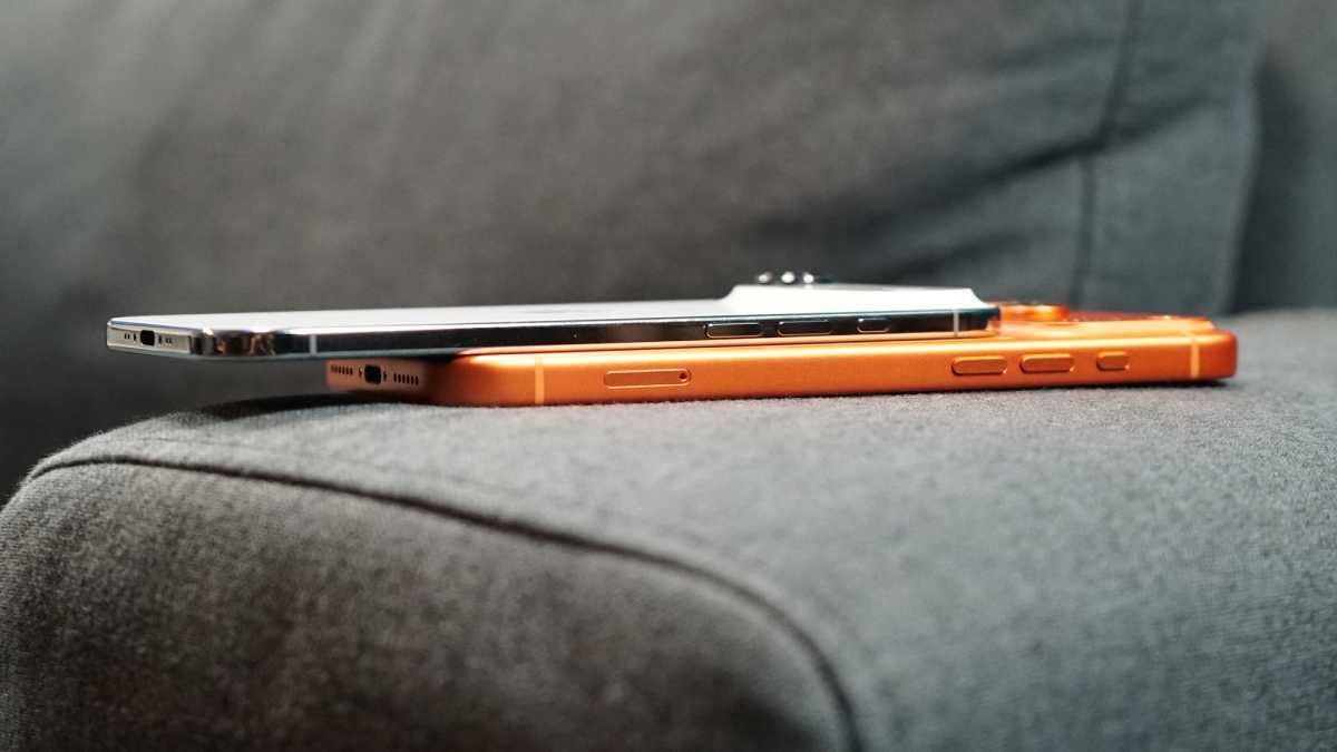 Side-by-side comparison of the iPhone 17 Pro Max and the new thin iPhone Air model.