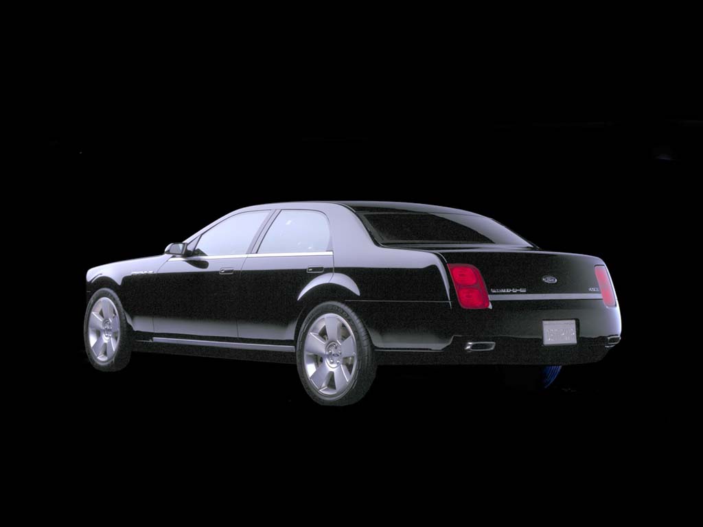 Rear view of the Ford 427 Concept showing vertical taillamps and quad exhaust pipes.