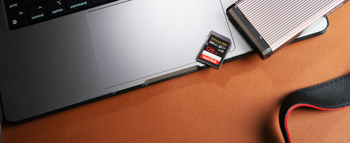 SanDisk Extreme PRO 128GB SD card displayed as a product showcase.