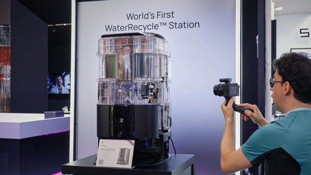 A detailed view of the 3i S10 Ultra's WaterRecycle base station on display.
