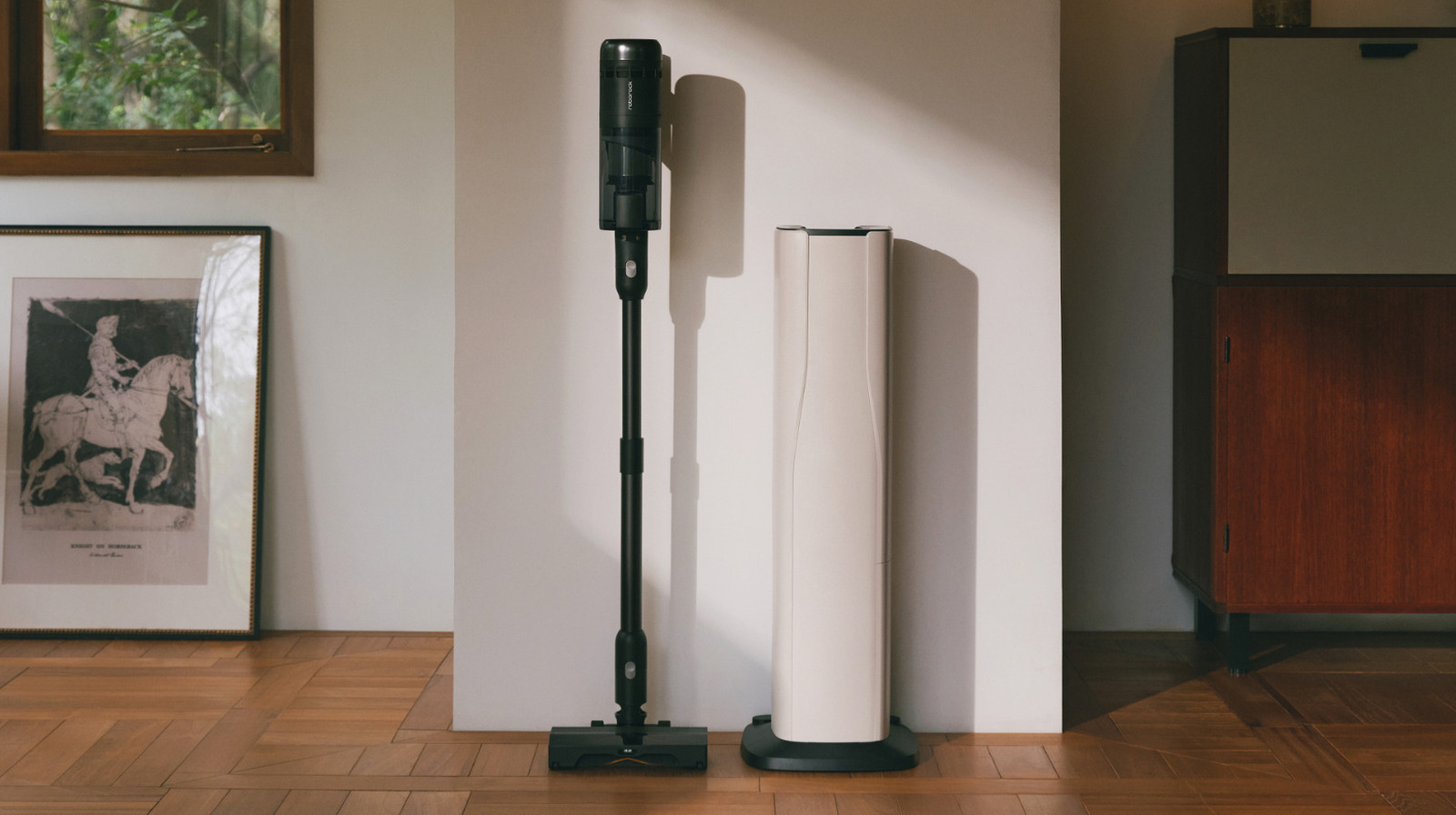 Roborock H60 Hub Ultra Review: Is Simplicity the Secret to the Best Stick Vacuum?