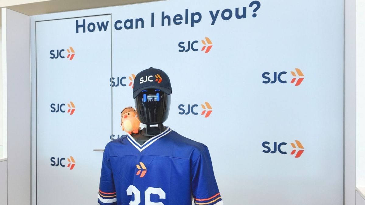 SJC Airport Launches Multilingual Humanoid Robots