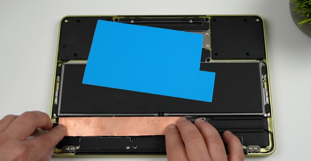 MacBook Neo Review: Gaming Potential & Cooling Mods