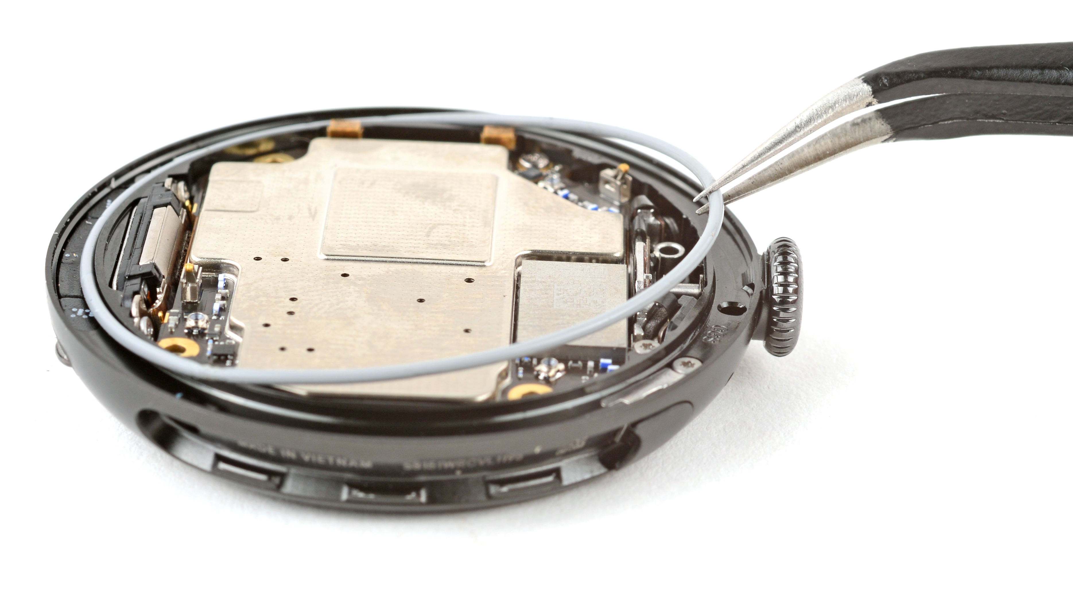 Close-up of the Pixel Watch 4 display unit showing the circular rubber O-ring gasket.