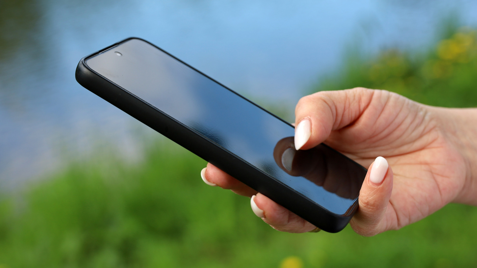Best Phone Screen Brightness: 5 Top Androids for 2026