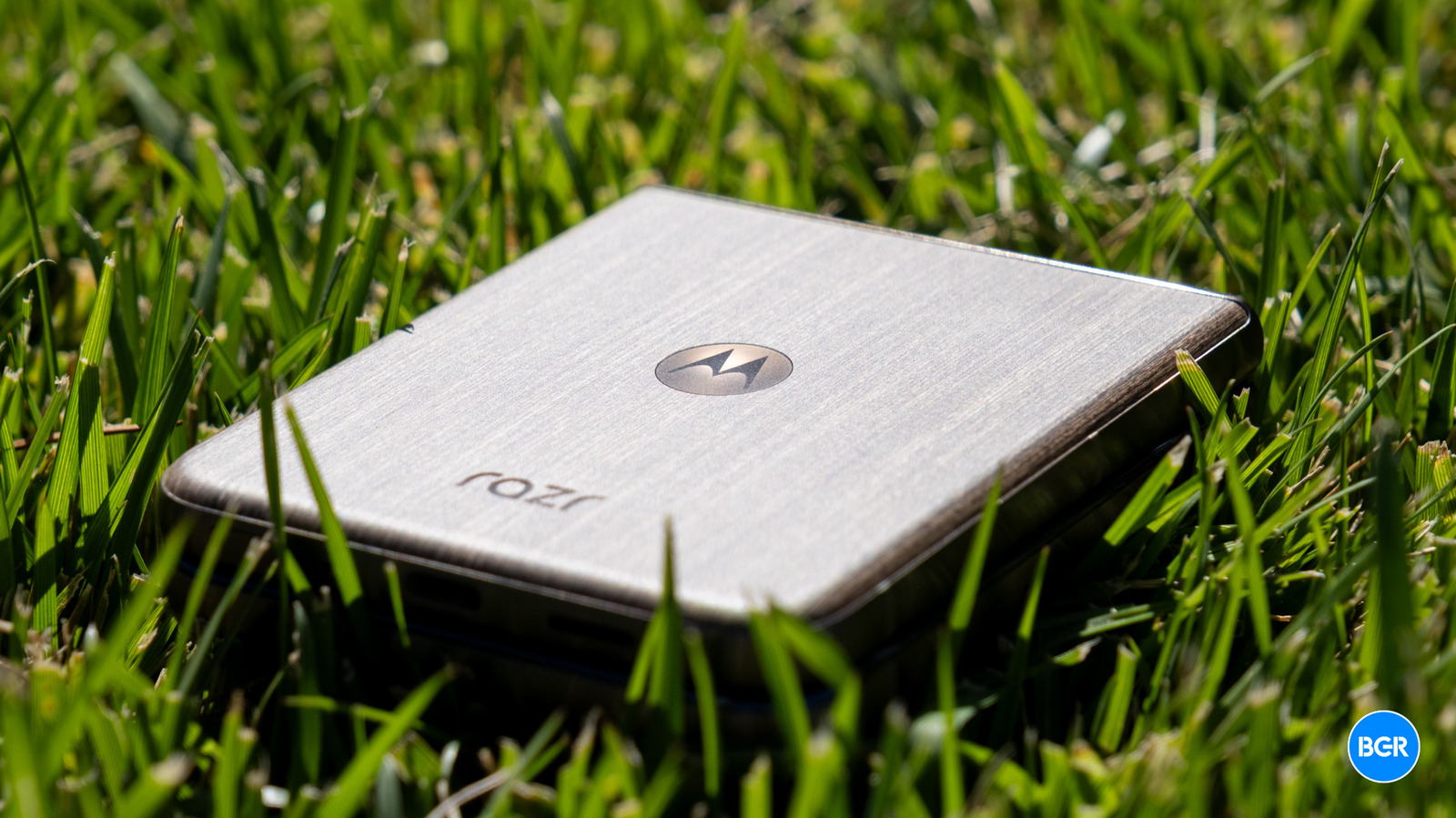 Motorola Razr Ultra 2026 Review: Premium Flip Innovation