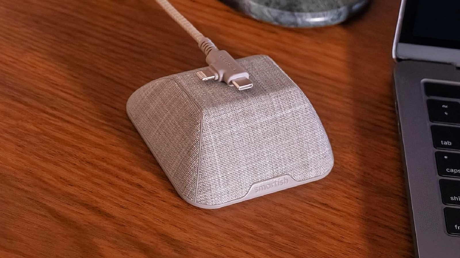 Magnetic Cable Management: Fix Your Messy Desk