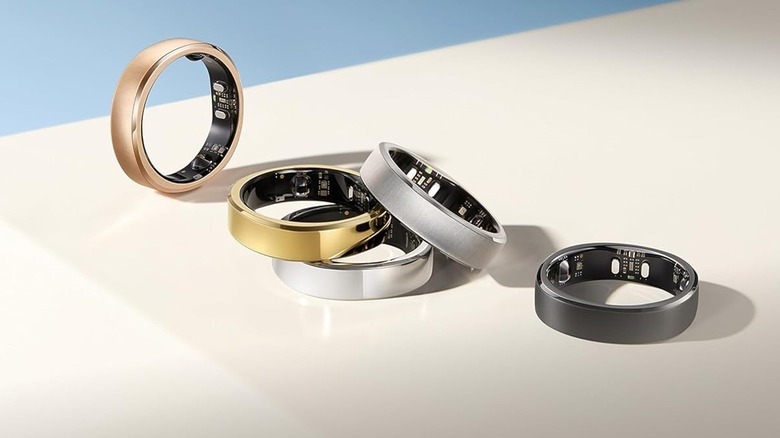 A collection of RingConn Gen 3 smart rings in different metallic finishes.